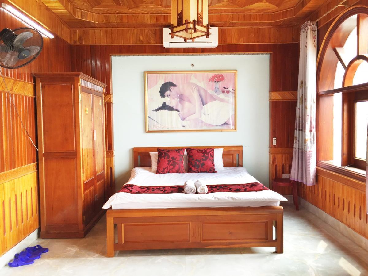 Thap Tam Royal Hotel นิญบิ่ญ ภายนอก รูปภาพ