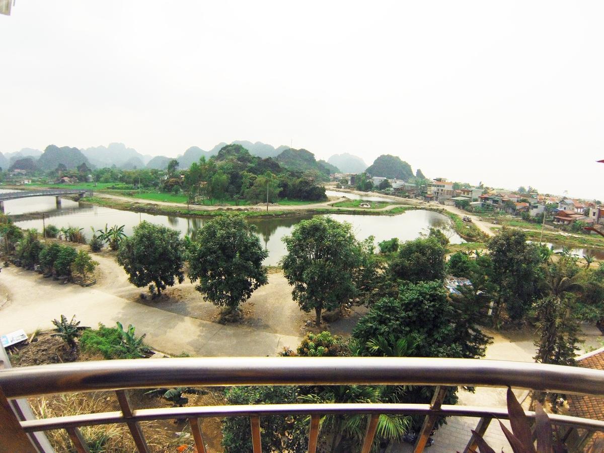 Thap Tam Royal Hotel นิญบิ่ญ ภายนอก รูปภาพ